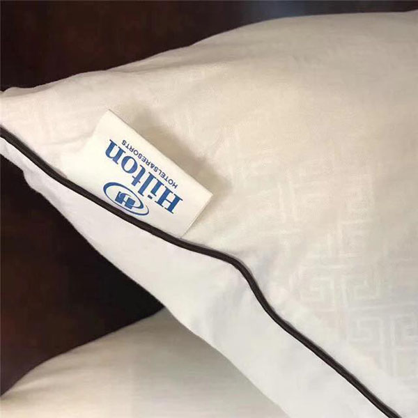Cặp 2 gối khách sạn Hilton