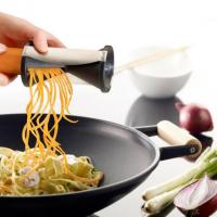 Dụng cụ bào sợi rau củ tiện dụng