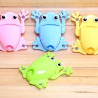 Dụng cụ để bàn chải và kem đánh răng hình chú ếch
