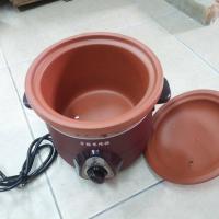 Nồi kho cá bằng điện 1,5 lít màu đỏ tiện dụng