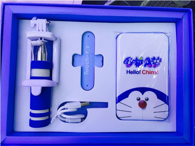 Bán buôn bộ combo pin sạc dự phòng , dây sạc và gậy tự sướng