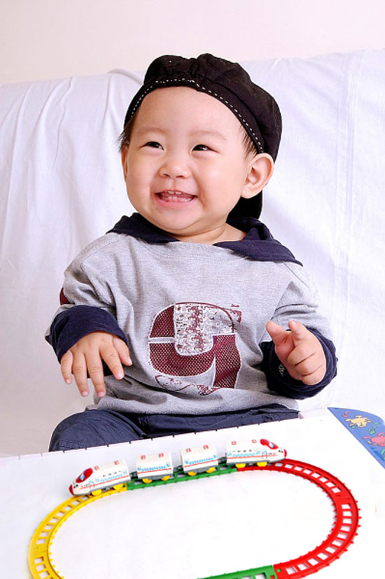 Đồ chơi đoàn tàu 4 toa cho bé