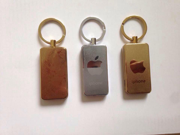 bật lửa điện sạc usb kiểu dáng iphone