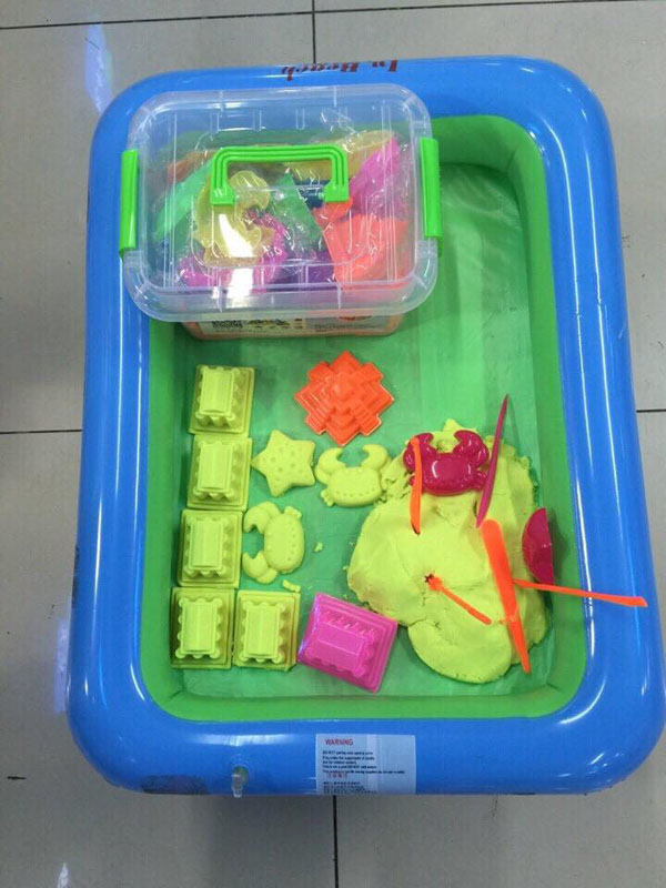 Bộ đồ chơi khuôn cát nặn cho bé