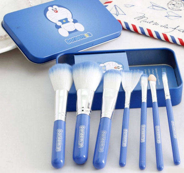 Bán buôn bộ cọ trang điểm Doremon 7 món