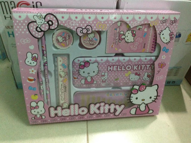 Bộ đồ dùng học tập Hello kitty