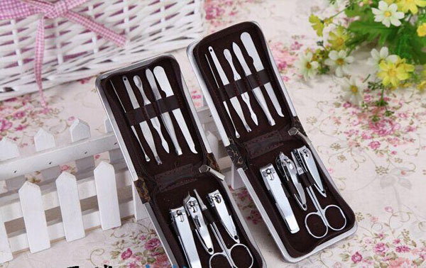 Bộ kềm cắt móng 9 món hộp vuông