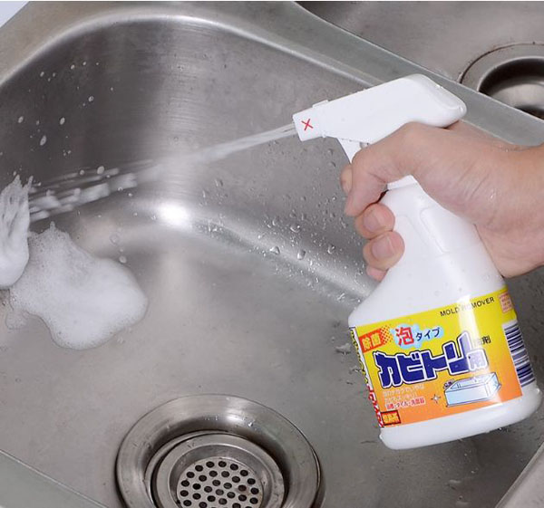 Chai xịt vệ sinh nhà bếp Rocket Mold Remover