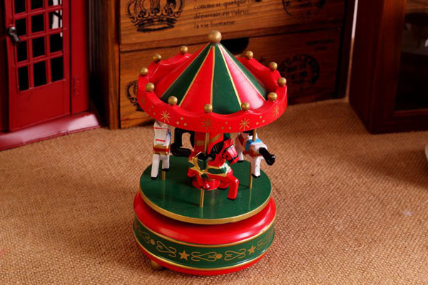 Đu quay ngựa gỗ phát nhạc music box