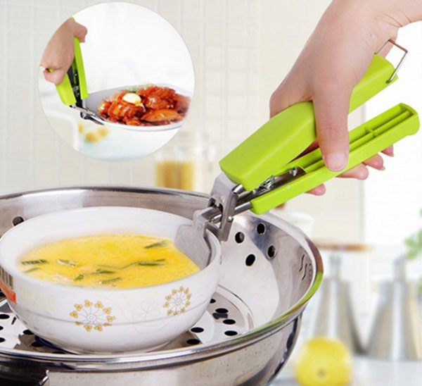 Dụng cụ gắp nóng tiện dụng cho nhà bếp