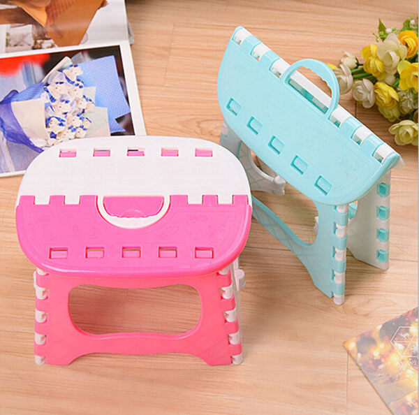 Ghế nhựa xếp mini có quai xách tiện dụng
