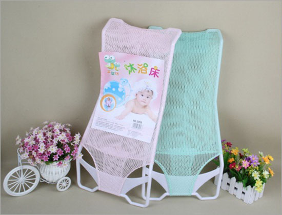 Giường lưới tắm an toàn cho bé