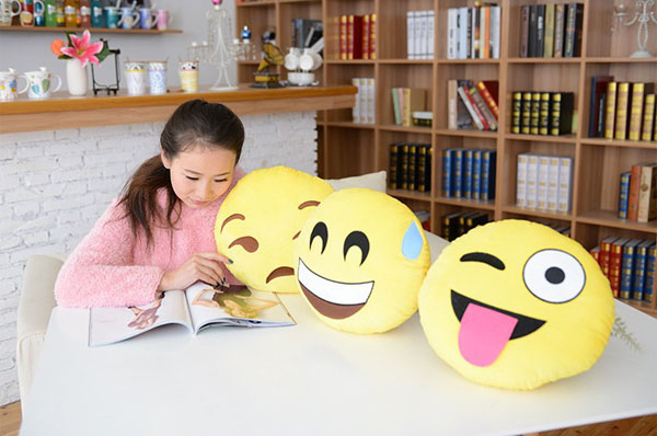 Bán buôn gối cảm xúc dễ thương