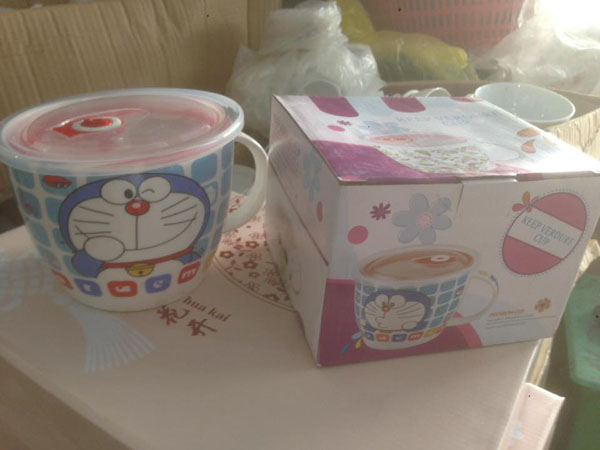Bán buôn ly sứ có nắp hình doremon