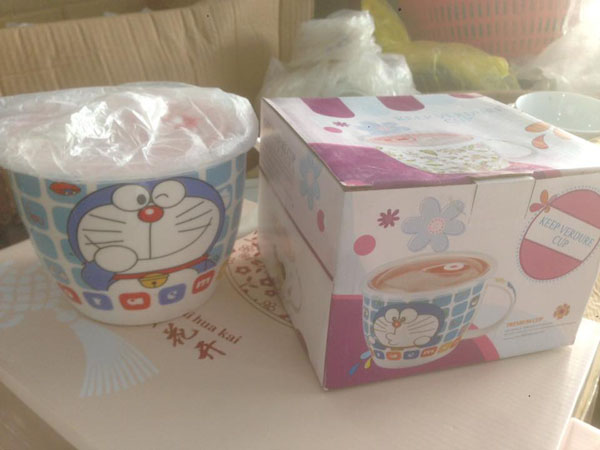 Bán sỉ ly sứ có nắp hình doremon