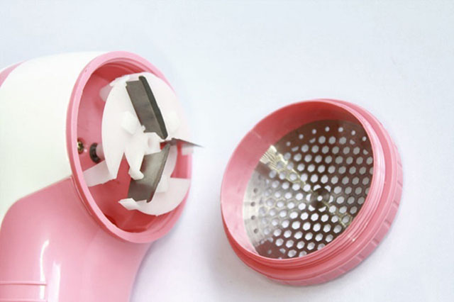 máy cắt lông xù trên quần áo