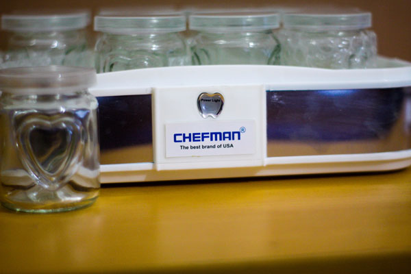 Máy làm sữa chua Chefman 12 cốc thủy tinh