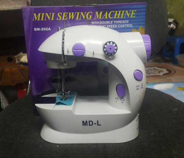 Máy may để bàn mini Sewing Machine SM-2002A
