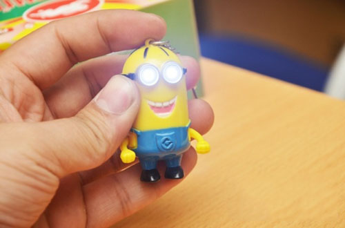Móc chìa khóa minion biết nói