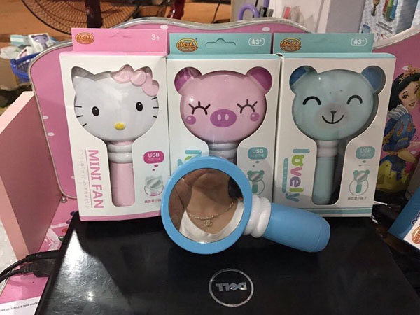 Quạt sạc cầm tay 2 chế độ gió kèm gương