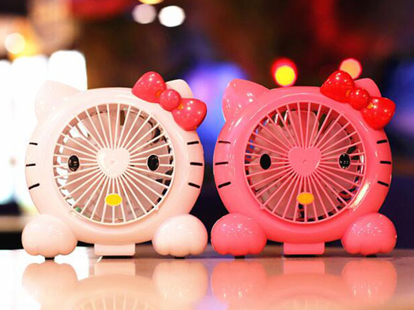 Quạt sạc cầm tay gấp gọn Doremon - Kitty