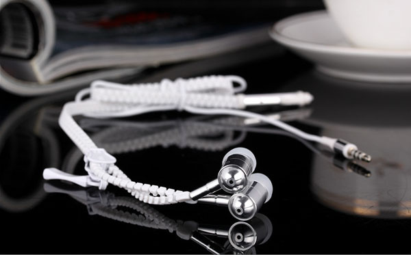 Bán sỉ tai nghe dây kéo thời trang