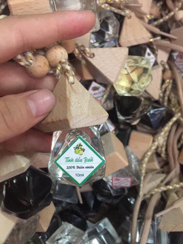 Tinh dầu thiên nhiên treo xe hơi