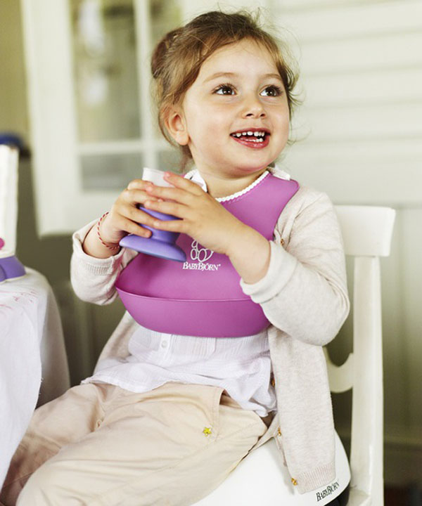 Yếm ăn dặm Baby Bjorn cho bé