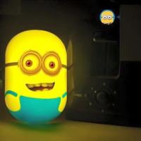 Đèn ngủ cảm ứng ánh sáng Minion