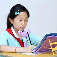 Giá đỡ chống cận thị , vẹo cột sống cho bé